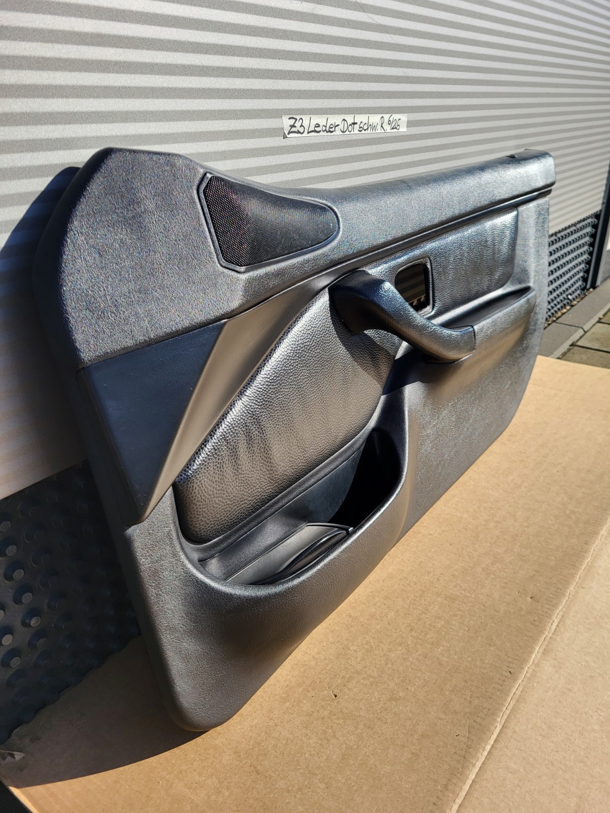 BMW Z3 Roadster  Tür Verkleidung Leder Dot Schwarz RECHTS + Tür Griff – Bild 4