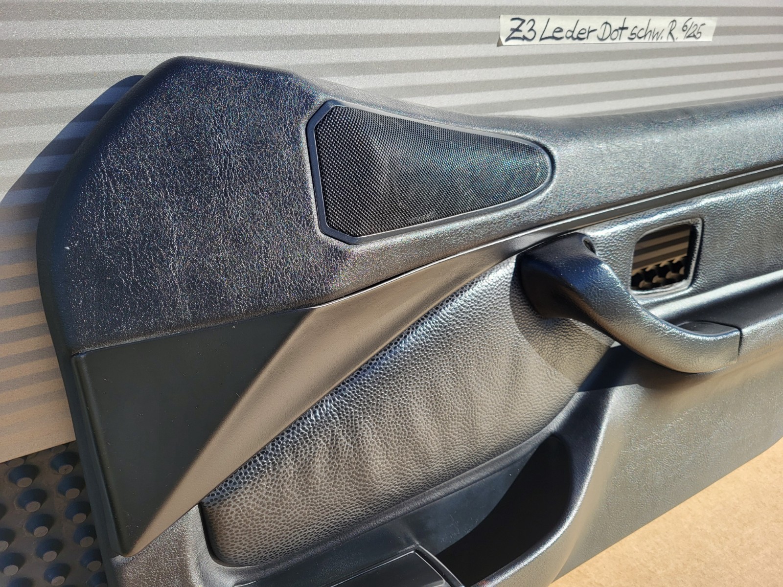 BMW Z3 Roadster  Tür Verkleidung Leder Dot Schwarz RECHTS + Tür Griff – Bild 6