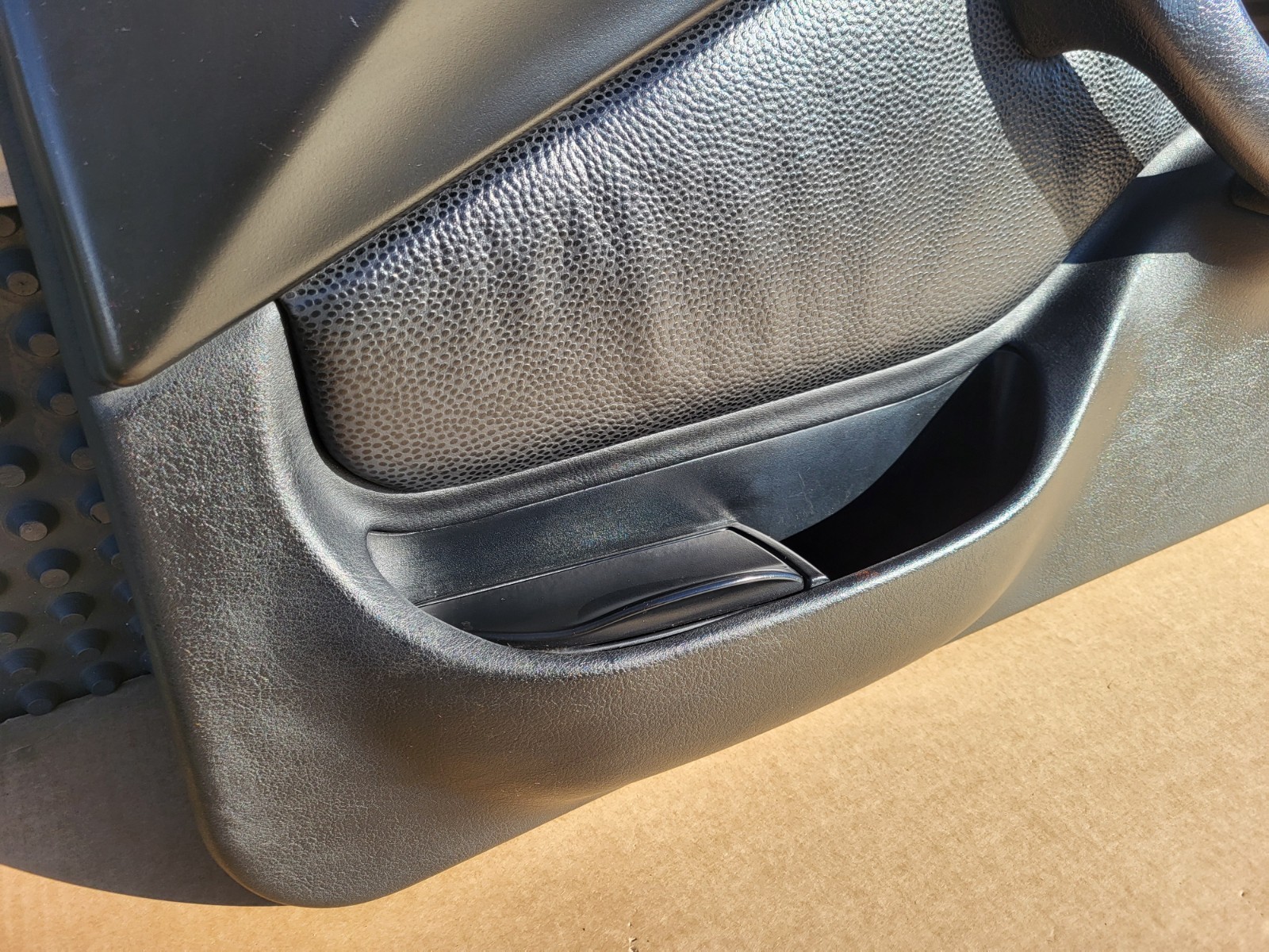 BMW Z3 Roadster  Tür Verkleidung Leder Dot Schwarz RECHTS + Tür Griff – Bild 7
