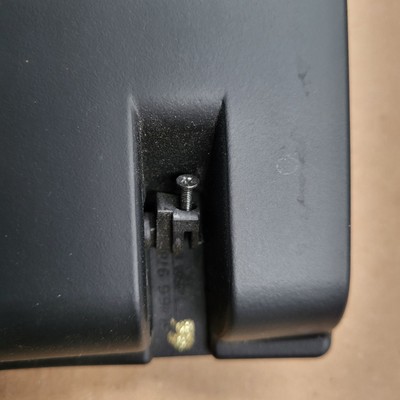 BMW Z4 E85 E86 Klappe Deckel Ablage  Mittelkonsole  HINTEN Schwarz Black 6978100 – Bild 6