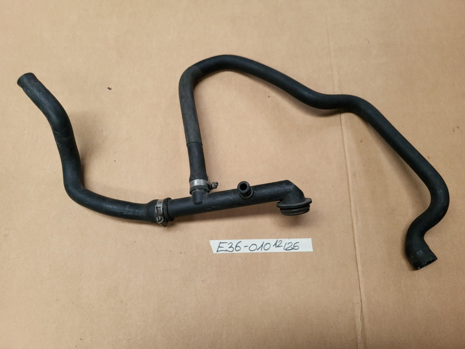 BMW E36 Schlauch Heizkörper-Motorrücklauf 1387010 Wasserschlauch 1743295