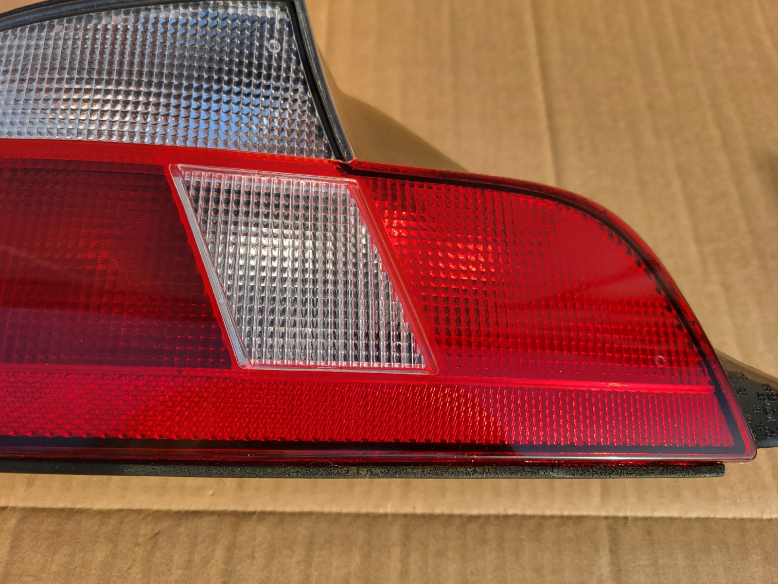 BMW Z3  Roadster Rückleuchte Rücklicht Bremslicht 8384511 LINKS rot weiss – Bild 12