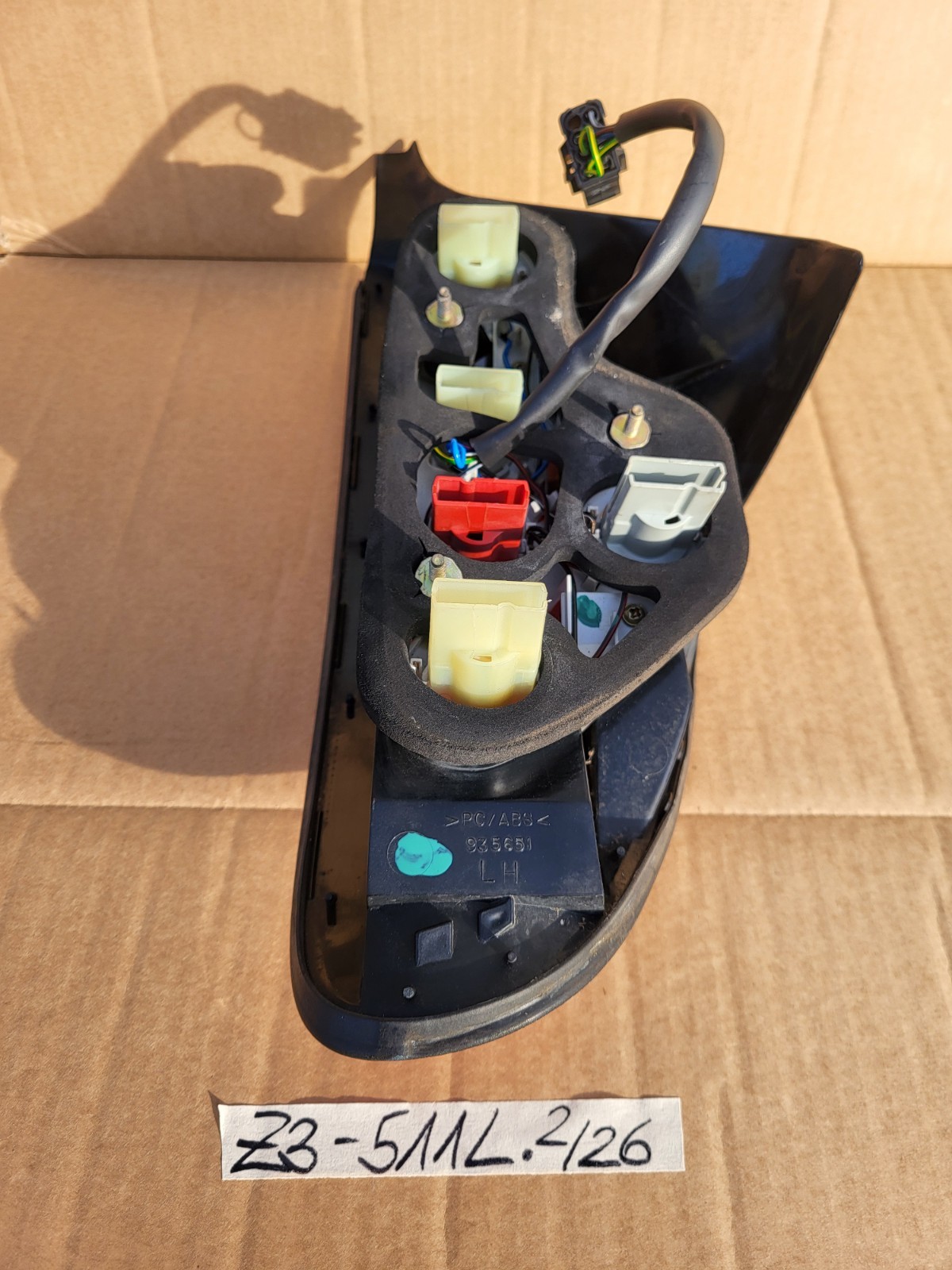 BMW Z3  Roadster Rückleuchte Rücklicht Bremslicht 8384511 LINKS rot weiss – Bild 9