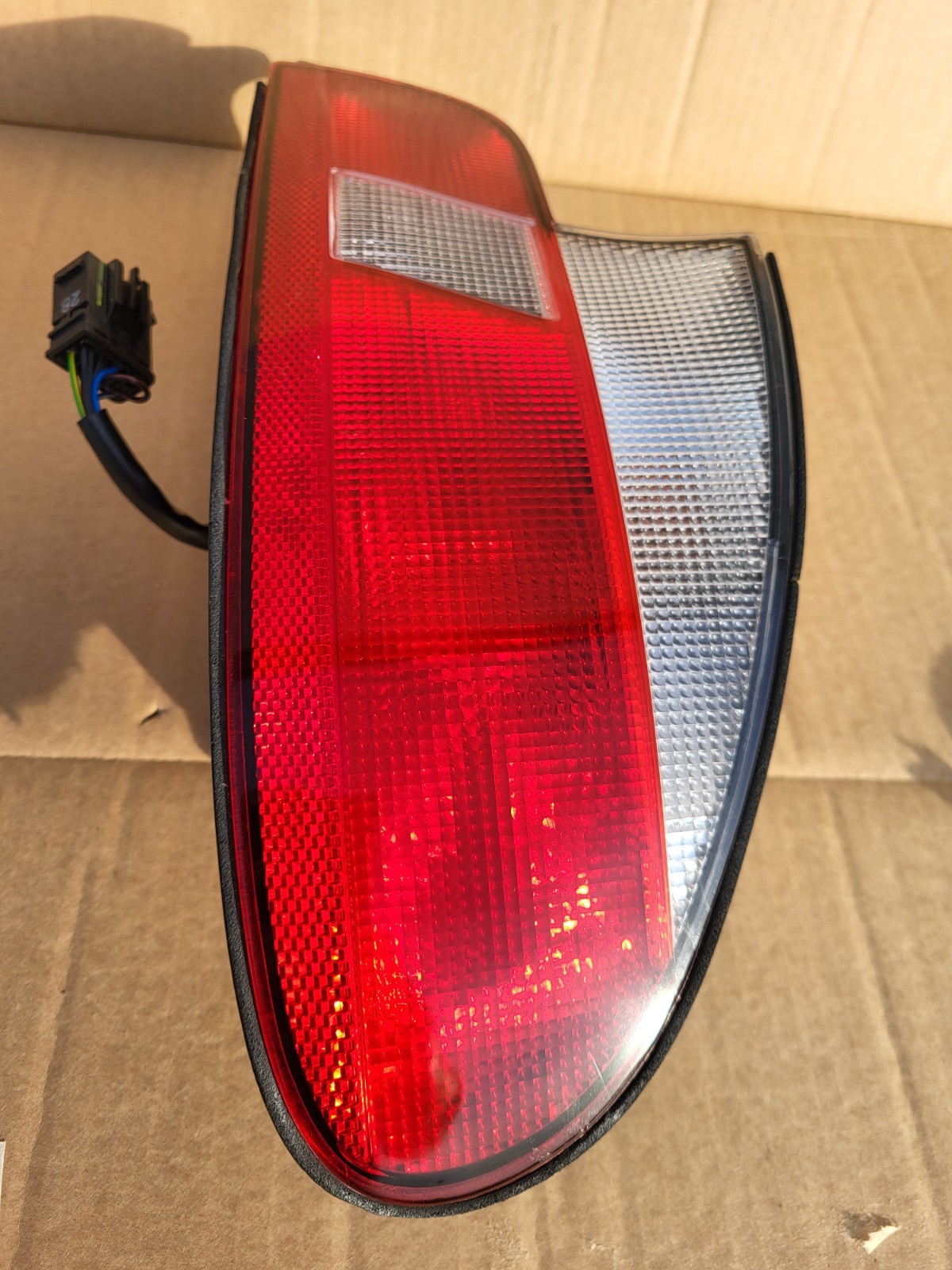 BMW Z3 Roadster Rückleuchte Rücklicht Bremslicht 8384512 RECHTS rot weiss – Bild 10