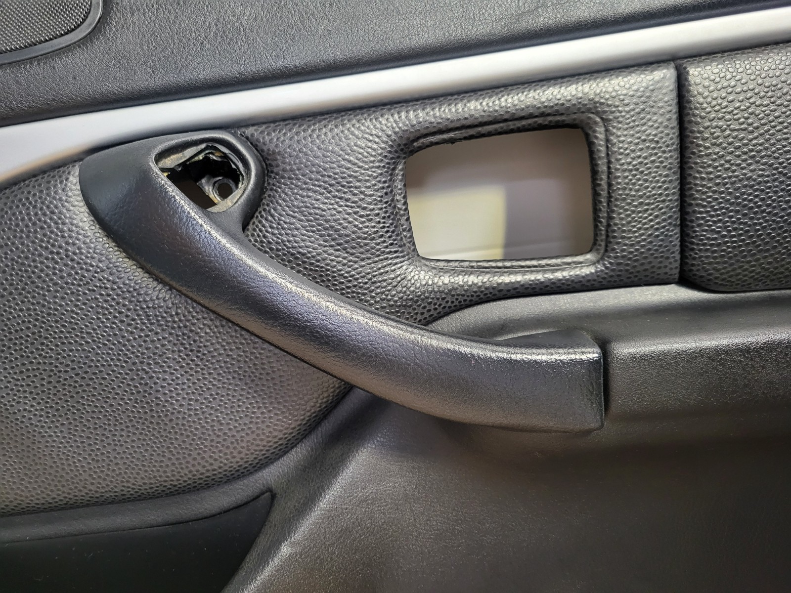 BMW Z3 Tür Verkleidung Leder Schwarz RECHTS LINKS Türgriff  Airbag-Klappe Chrom – Bild 14