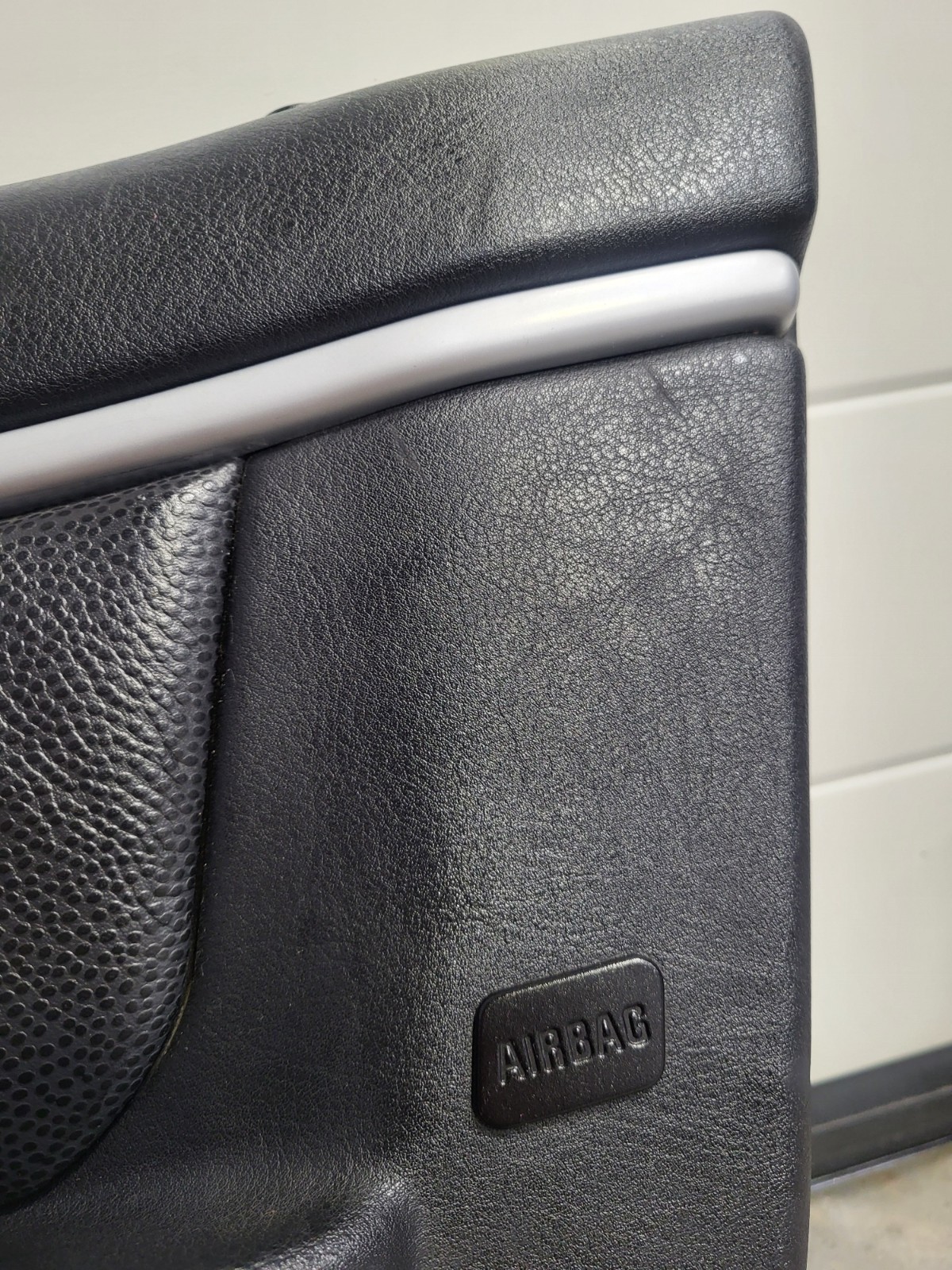 BMW Z3 Tür Verkleidung Leder Schwarz RECHTS LINKS Türgriff  Airbag-Klappe Chrom – Bild 16