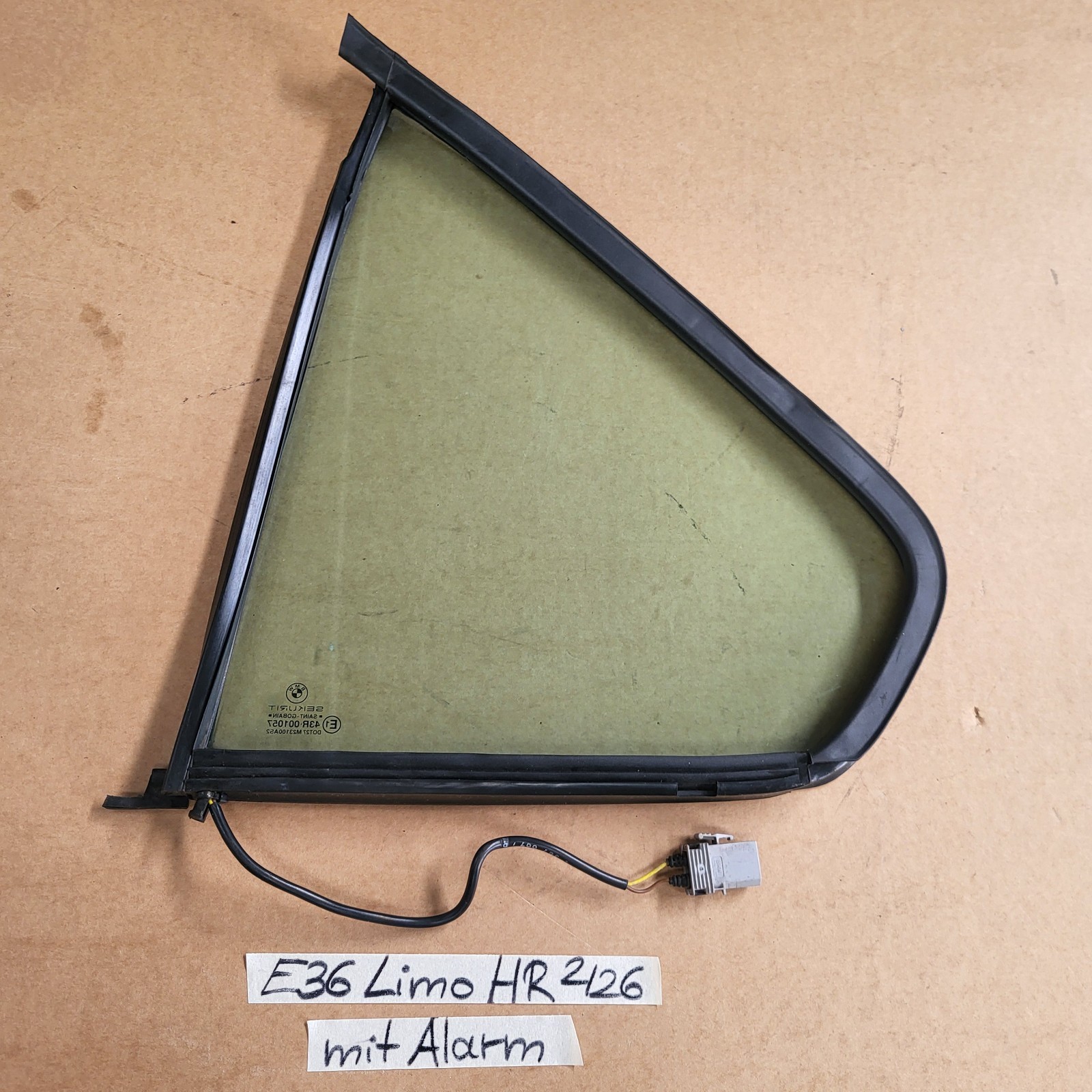 BMW E36 Limousine Seiten Scheibe Tür Fenster Glas HINTEN RECHTS Alarm – Bild 2