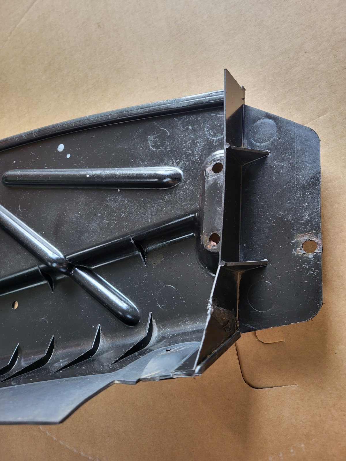 BMW Z3 Unterboden Abschluss Stoßstange Luftführung Motor Abdeckung 8397359 Macke