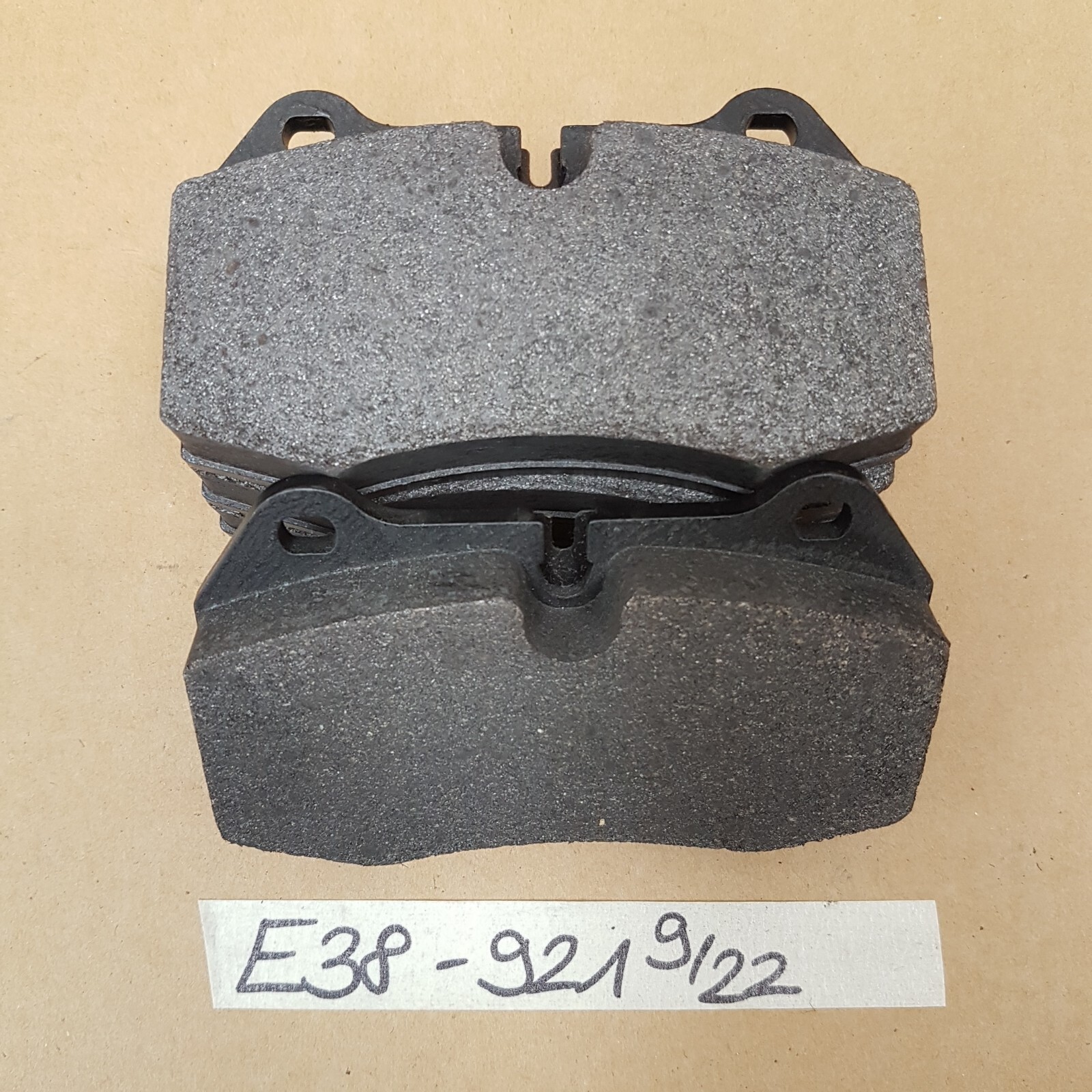 BMW 7er E38 Bremsbeläge 1163921 Satz Bremsbeläge vorne Brems Klötze asbestfrei