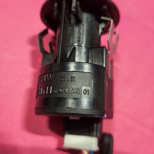 BMW E87 F20 E90 E92 F30 E60 Z4  Schalter Deaktivierung Beifahrer Airbag 6974643