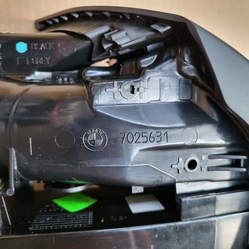 BMW Z4 Frischluftgrill schwarz LINKS Gitter Lüftung Düse 7025631 Getränkehalter
