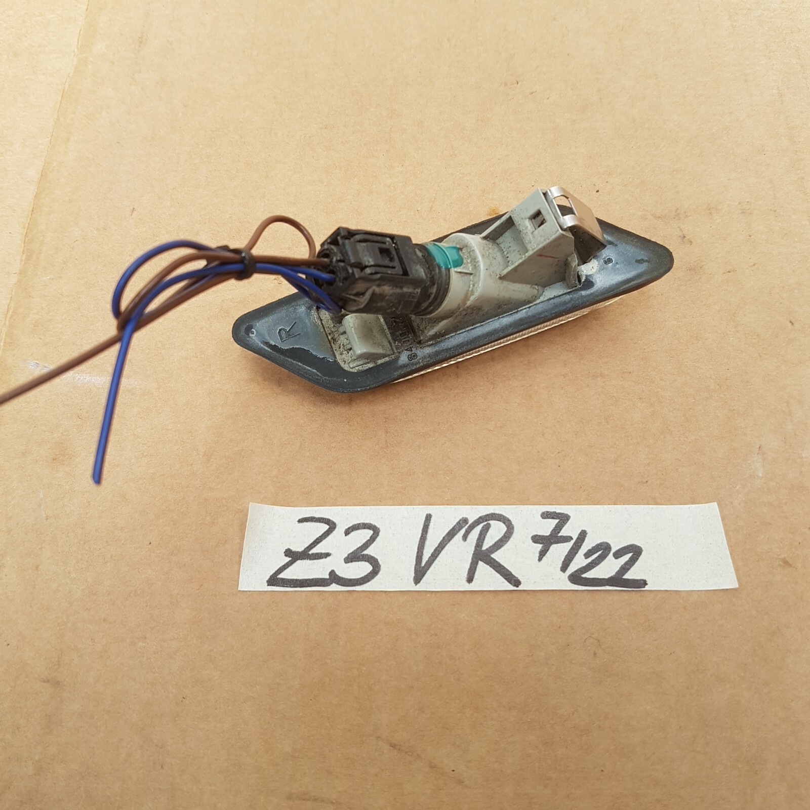 BMW Z3 Seiten Blinker weiß  8400764 Zusatzblinkleuchte RECHTS 8389536 + Stecker