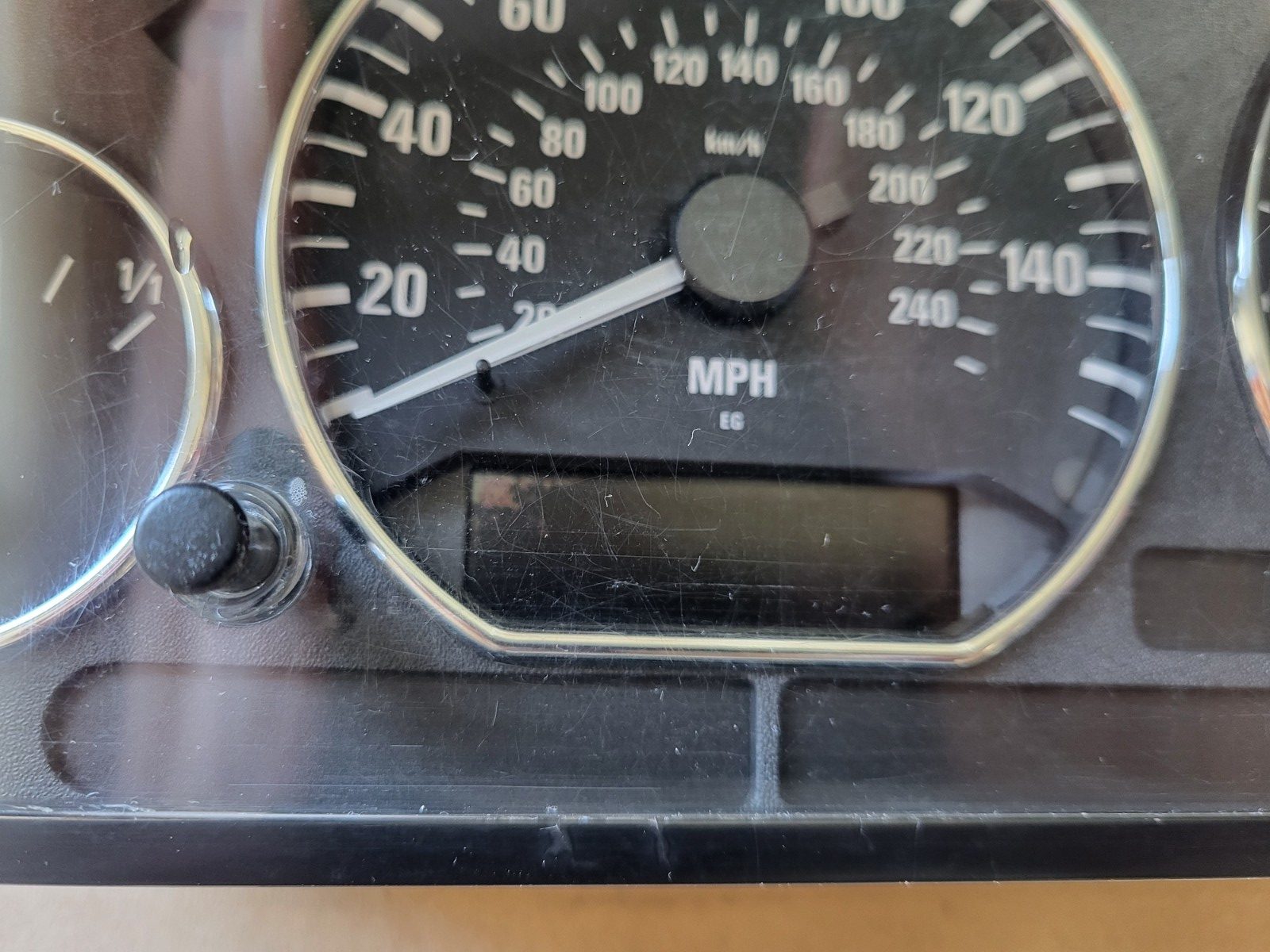 BMW Z3 Roadster Meilen Tacho Scheibe Instrument Tachometer 6901520 Pixel Fehler