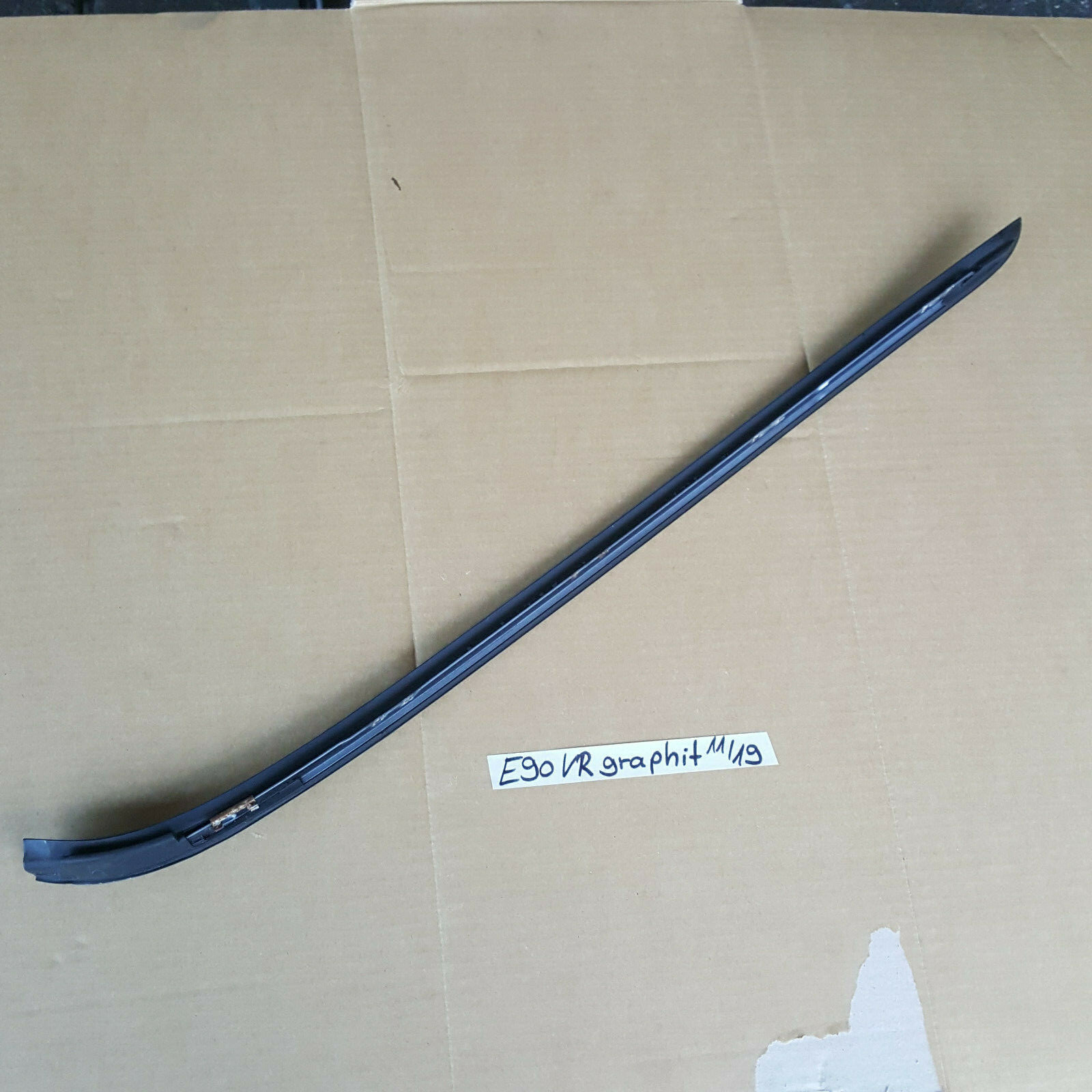 BMW 3er E90 E91 Wasserfangleiste Zier Leiste Frontscheibe RECHTS graphit A22