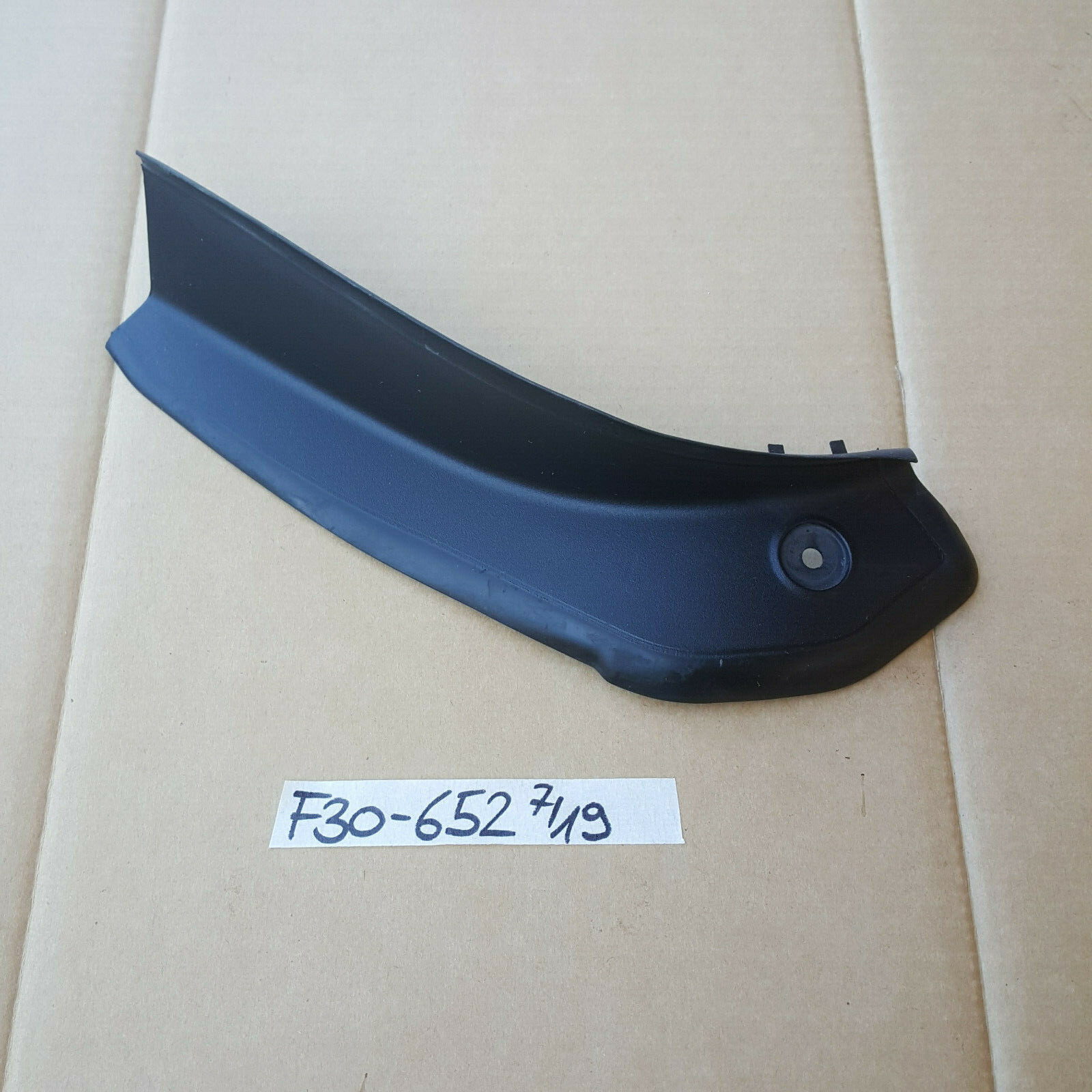 BMW F30 F35 Heckdeckel Leiste Kofferraum Ablauf Blende Wasserrinne recht 7290652
