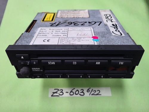 BMW E30 E36 Z3 Roadster  E34 E32 E31 CD Radio  Business 6900603  kleine Macke!