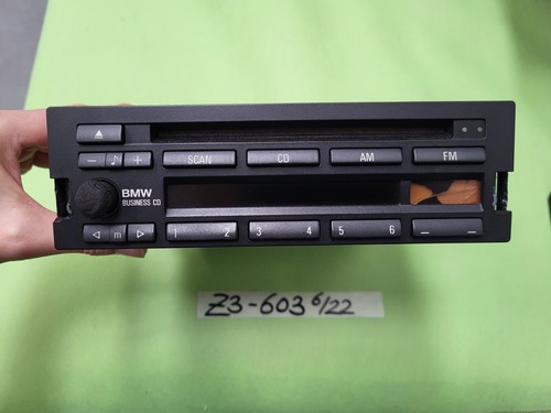 BMW E30 E36 Z3 Roadster  E34 E32 E31 CD Radio  Business 6900603  kleine Macke!