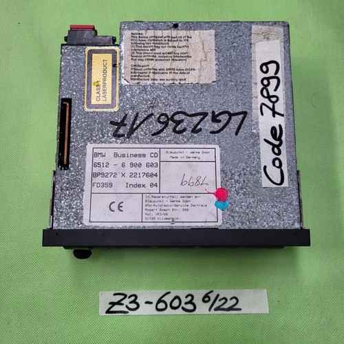 BMW E30 E36 Z3 Roadster  E34 E32 E31 CD Radio  Business 6900603  kleine Macke!