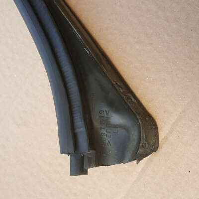 BMW Z3 Roadster Dichtung Frontscheibe Gummi Abdichtung Windlauf A-Säule 8397619