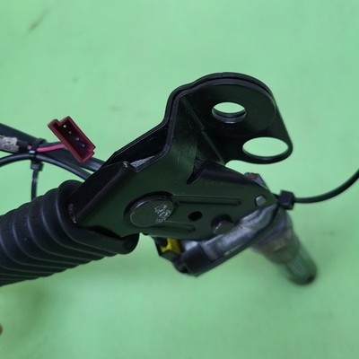 BMW Z3 Roadster Gurtstraffer Gurt Schloss Gurtstrammer VORNE RECHTS + Stecker