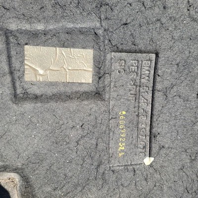 BMW Z3 Roadster Dämm Matte Motorhaube Dämmung Schall Isolierung 8397678 Emblem