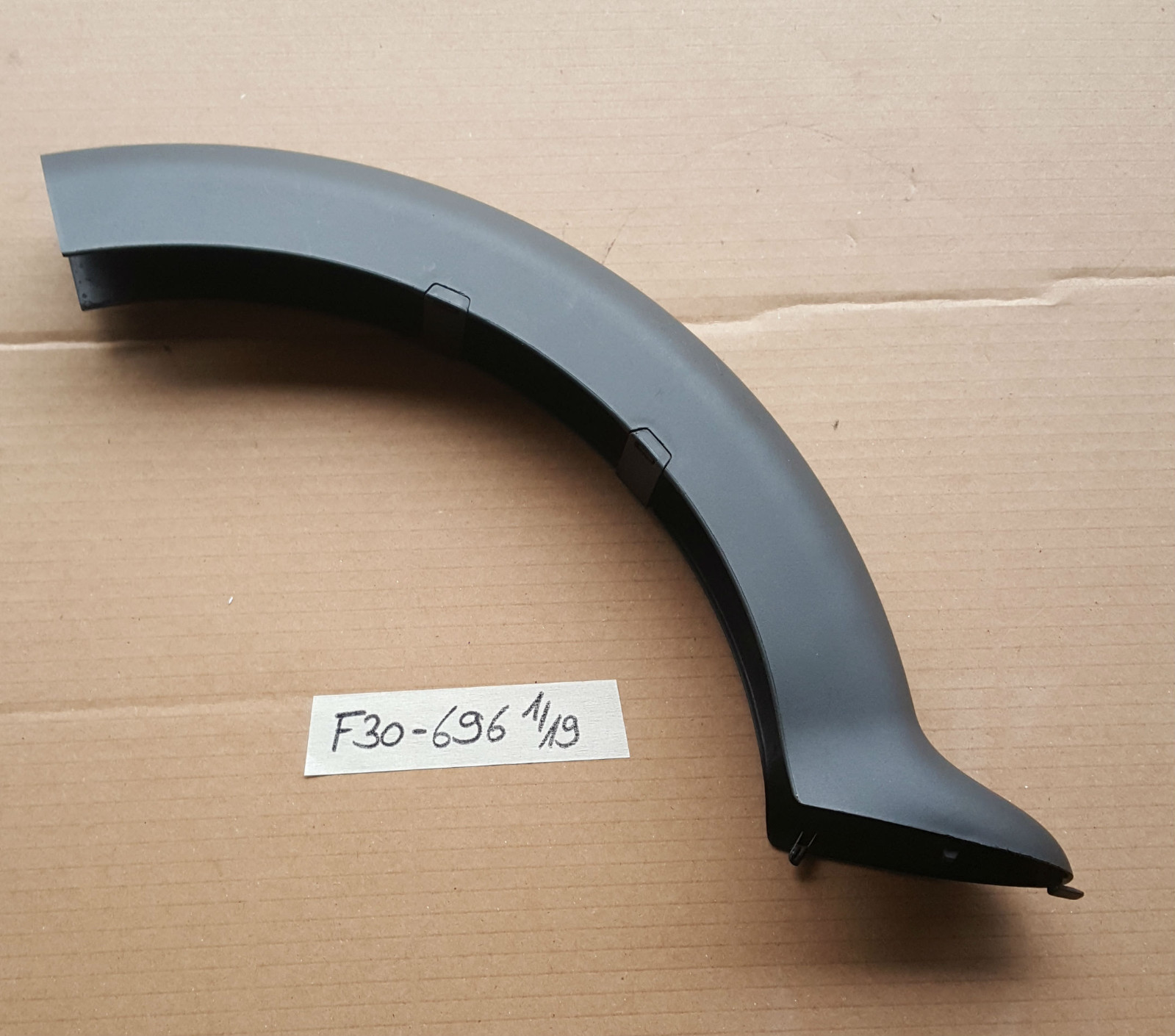 BMW F30 F35 F80 F32 F82 Verkleidung Scharnier Heckklappe HINTEN RECHTS 7255696