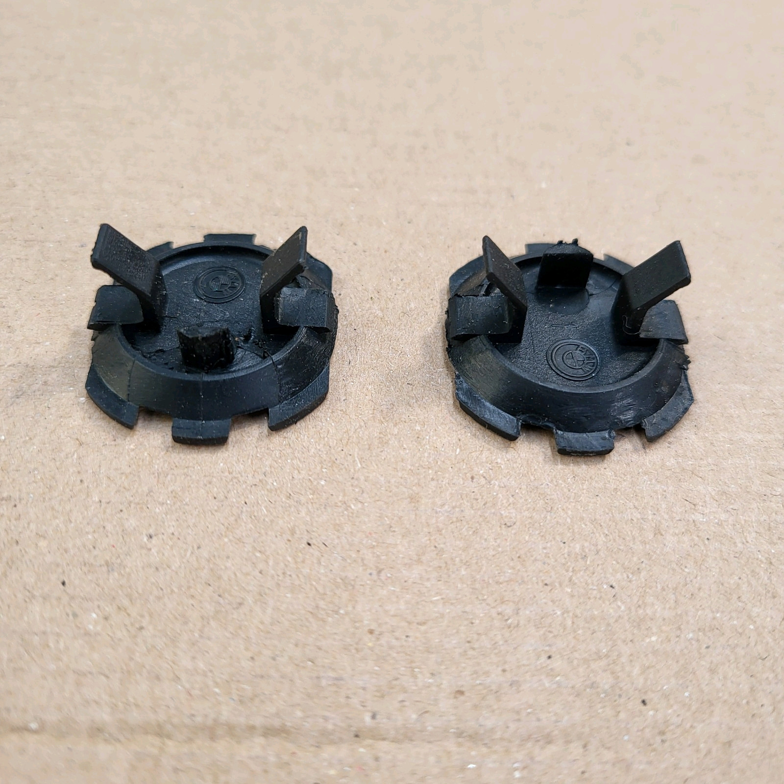 BMW Z3 Z4 E85 E46 E39 Blindstopfen für Motor Abdeckung Anzahl 2 Stück 
