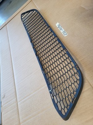 Gitter BMW E92 E93  Abdeckung Nebelscheinwerfer M Sport Paket Mitte 8041179