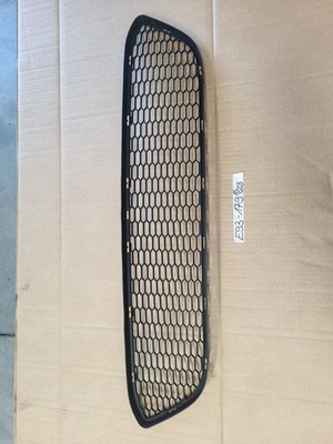 Gitter BMW E92 E93  Abdeckung Nebelscheinwerfer M Sport Paket Mitte 8041179
