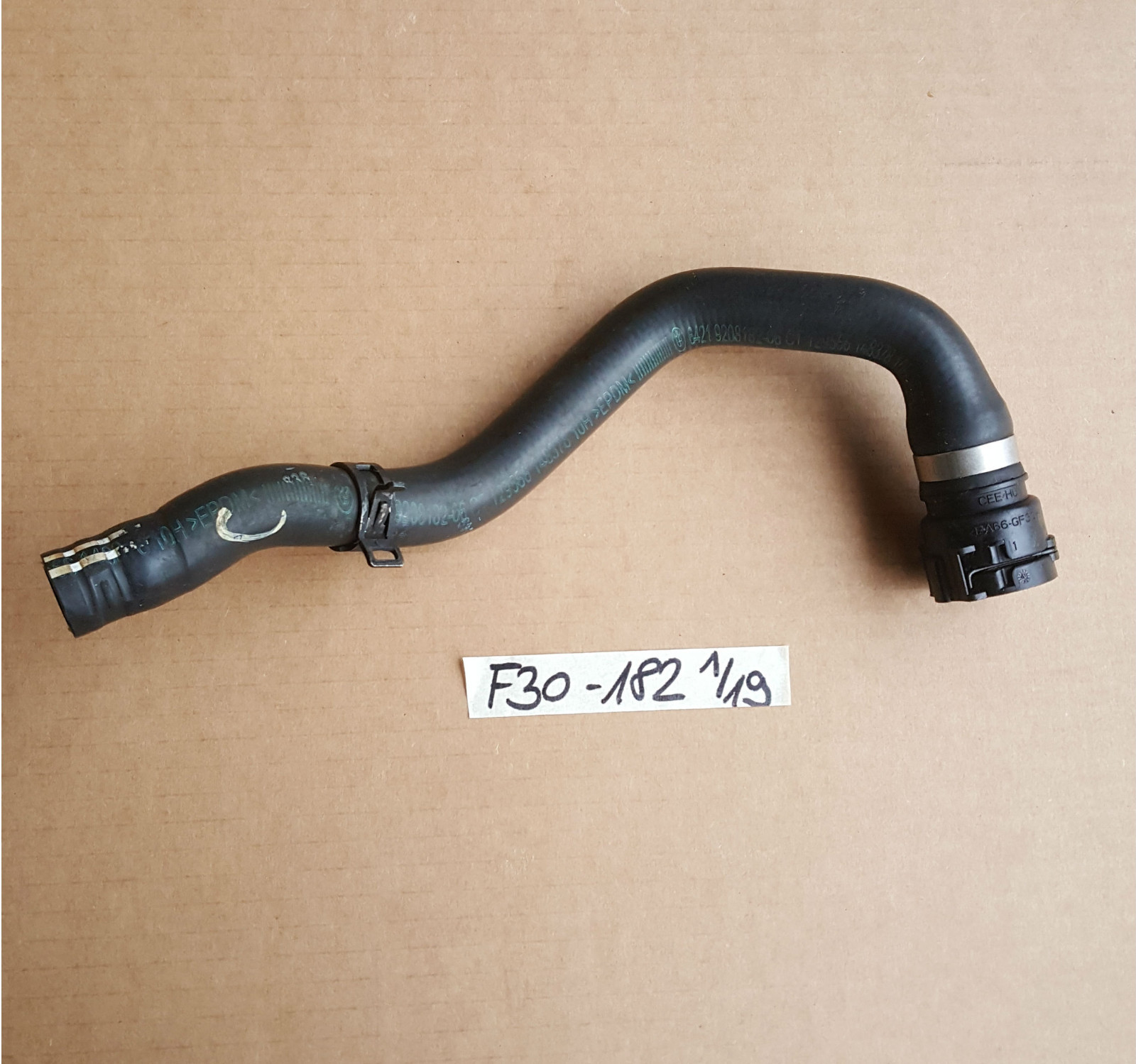 BMW F30 F31 F20 F21 Kühlmittel Kühler Schlauch Heizkörper Motorrücklauf 9208182