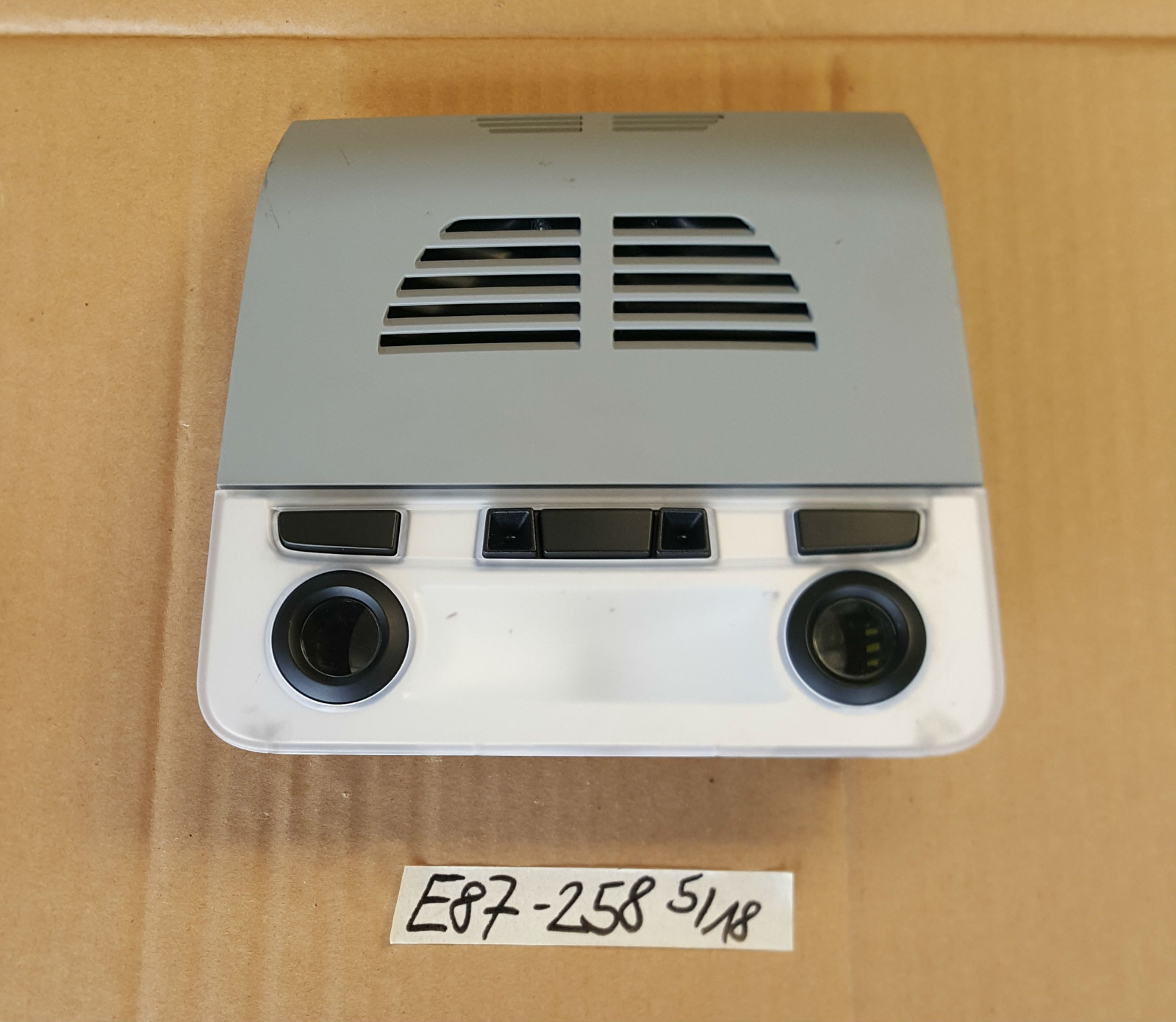 BMW E92 E82 Leselampe grau Innenleseleuchte Schaltzentrum Dach Himmel 6951258