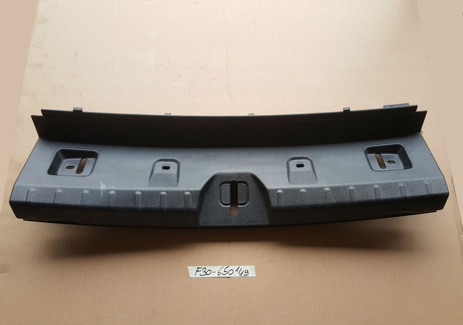 BMW F30  F35  F80 Kofferraum Verkleidung  Blende Ladekante schwarz 7351650